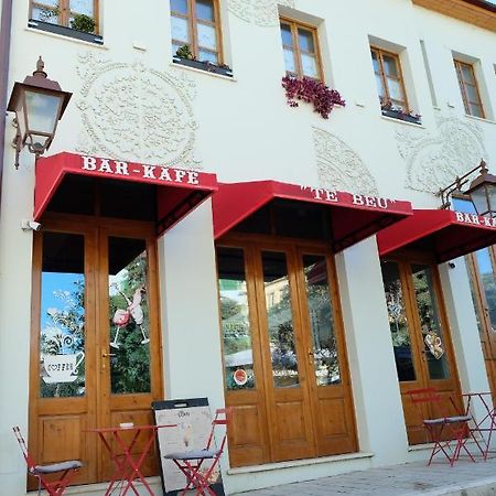 Tebeu Coffe And Bar Bed & Breakfast Vlore Luaran gambar