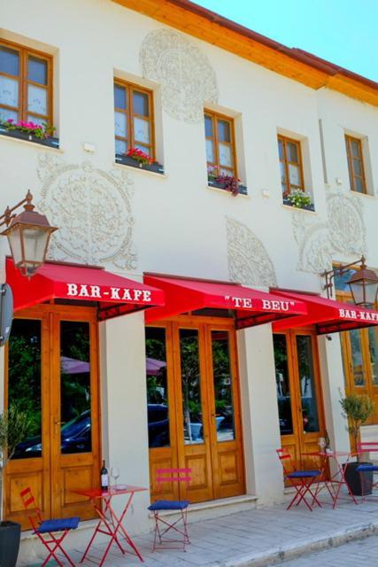 Tebeu Coffe And Bar Bed & Breakfast Vlore Luaran gambar