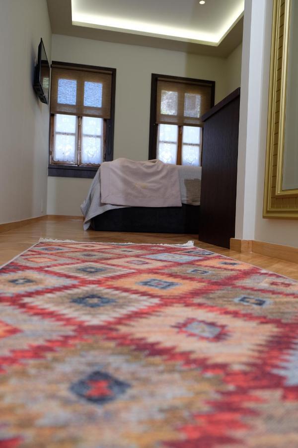 Tebeu Coffe And Bar Bed & Breakfast Vlore Luaran gambar