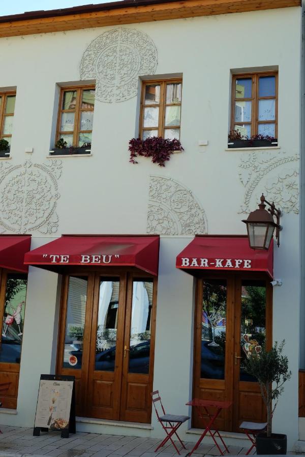 Tebeu Coffe And Bar Bed & Breakfast Vlore Luaran gambar