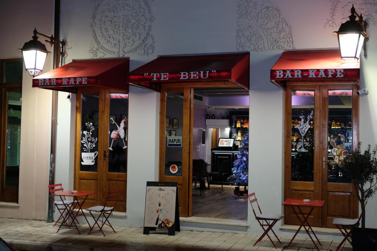 Tebeu Coffe And Bar Bed & Breakfast Vlore Luaran gambar
